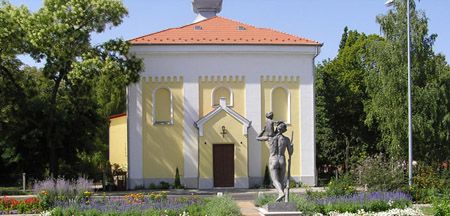 A tápiógyörgyei római katolikus Szent Anna templom